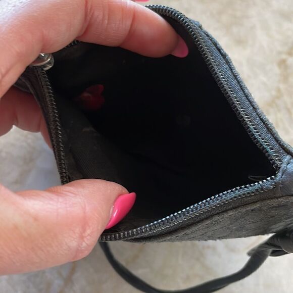 Coach black zipper wristlet with strap - Picture 4 of 4